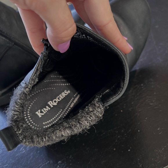 Kim Rogers Black Short Booties size 8. Faux leather boots with grey trim on back - Picture 11 of 16